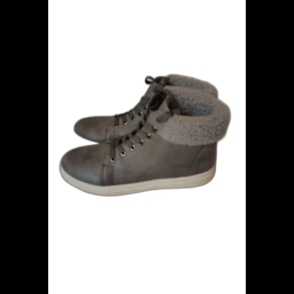 Sonoma Gray Suede Lace Up Sneaker Boots Faux Shearling Collar Womens Size 6